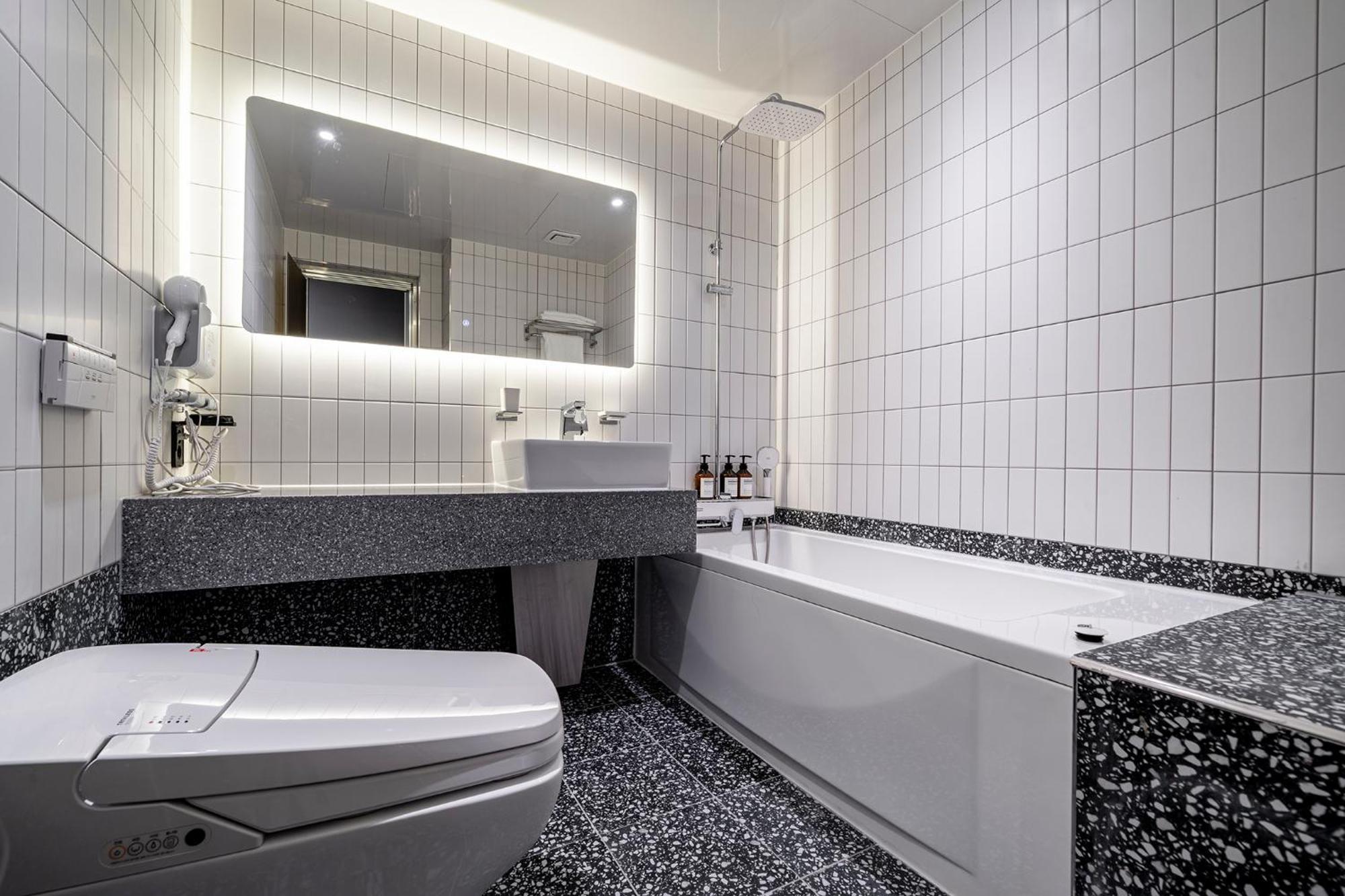 Urban Brown Hotel Chungju City Hall מראה חיצוני תמונה