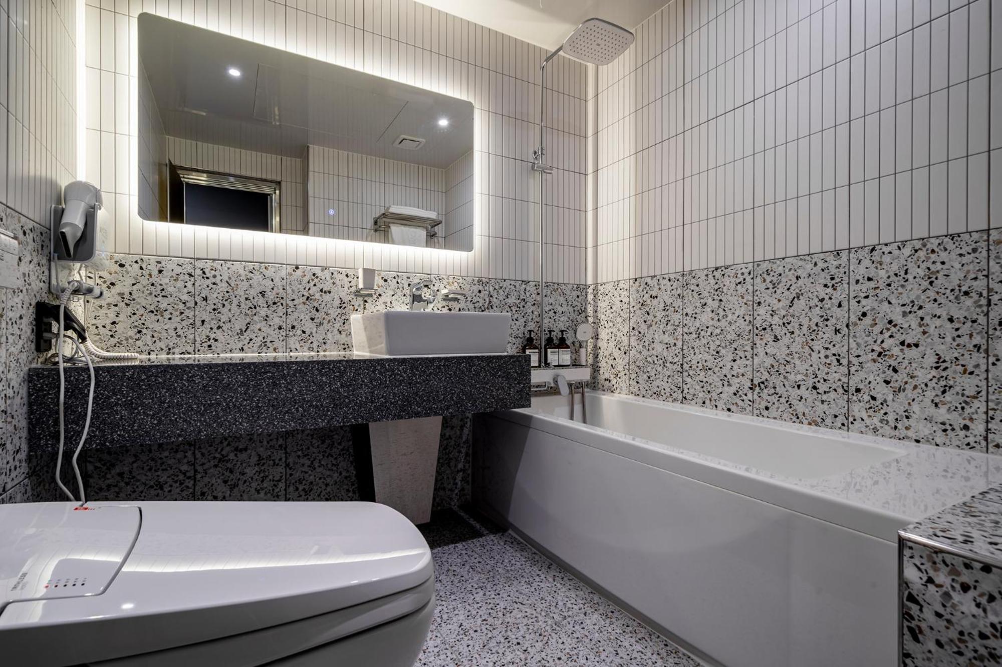 Urban Brown Hotel Chungju City Hall מראה חיצוני תמונה