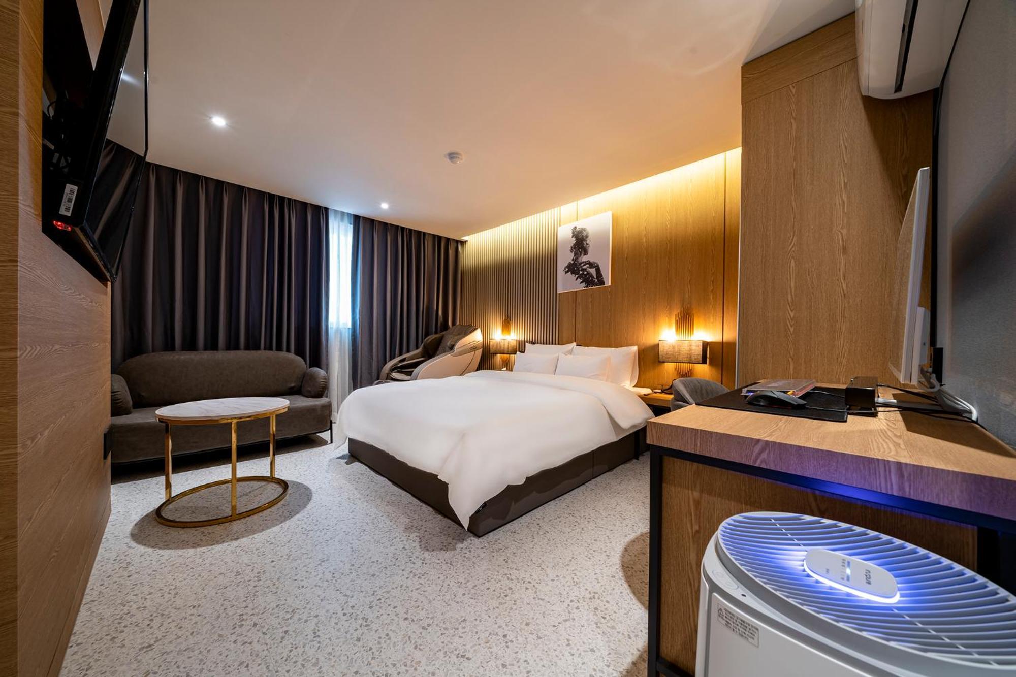 Urban Brown Hotel Chungju City Hall מראה חיצוני תמונה
