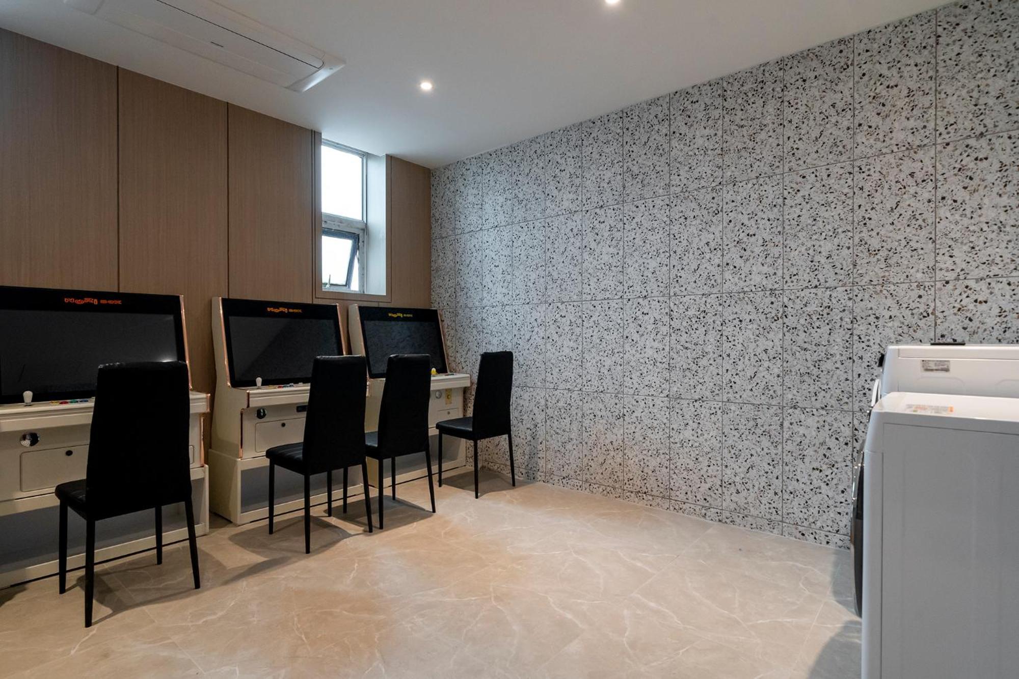 Urban Brown Hotel Chungju City Hall מראה חיצוני תמונה