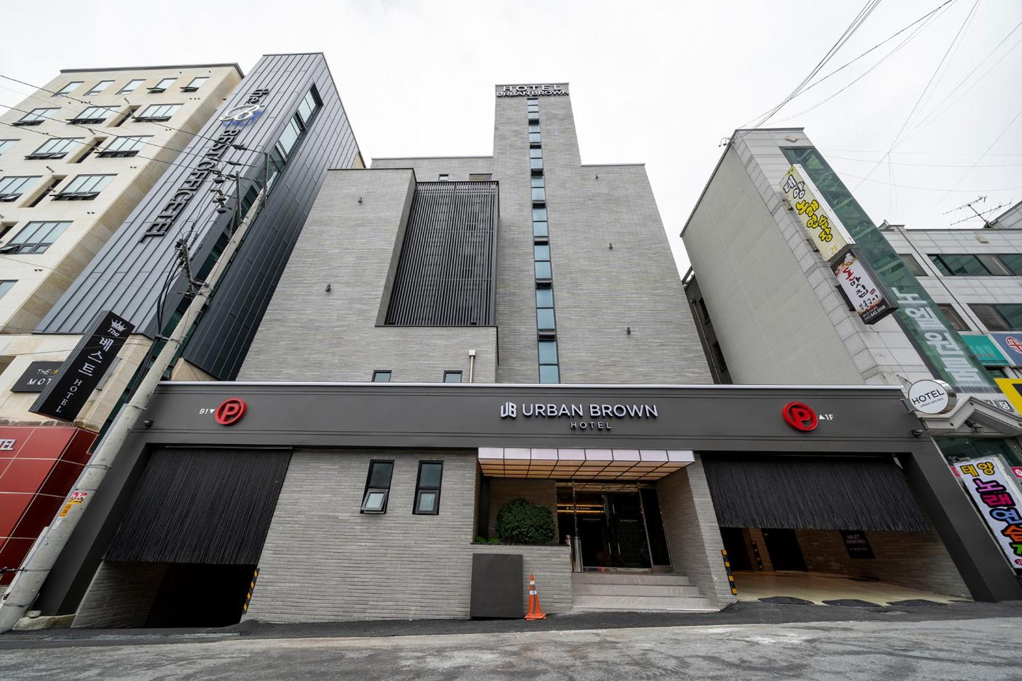Urban Brown Hotel Chungju City Hall מראה חיצוני תמונה