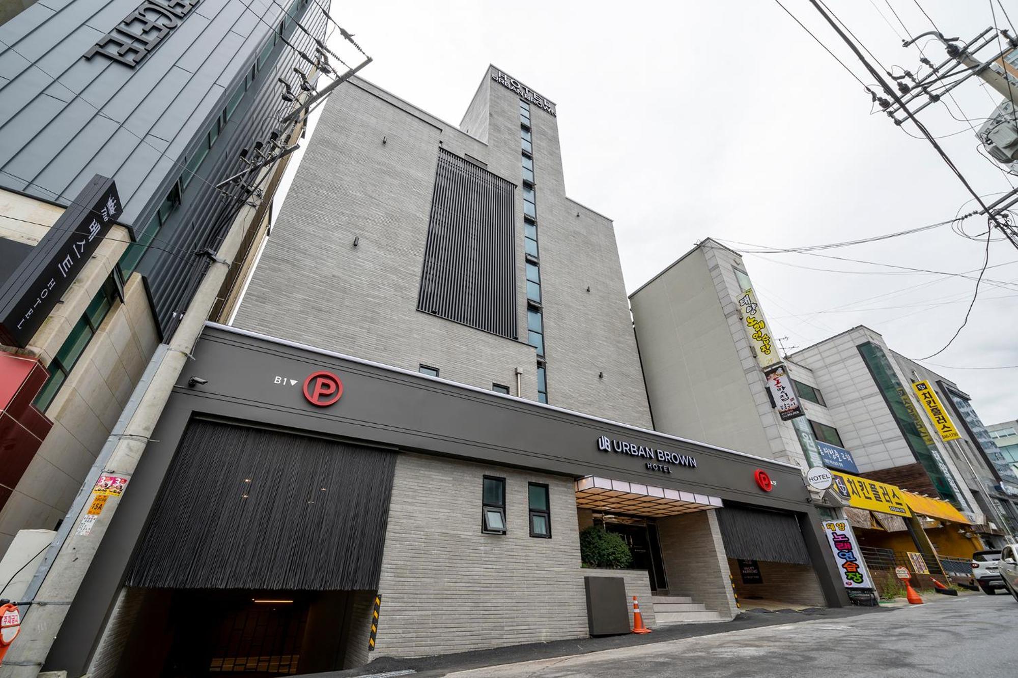 Urban Brown Hotel Chungju City Hall מראה חיצוני תמונה